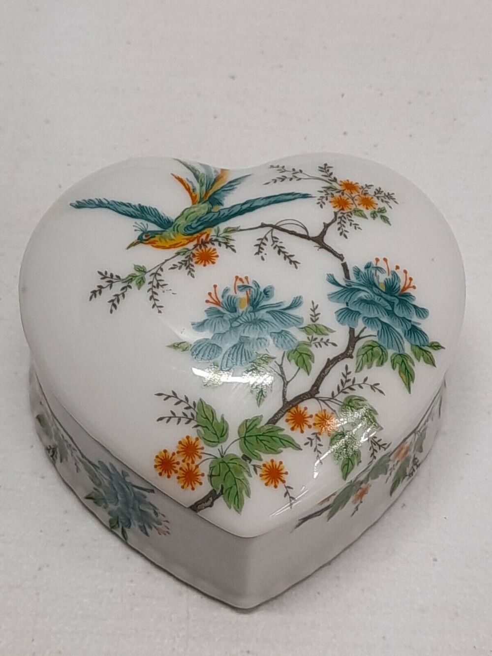 Vtg Chinese Asian Heart Shaped Porcelain Trinket Box Floral Bird Peacock